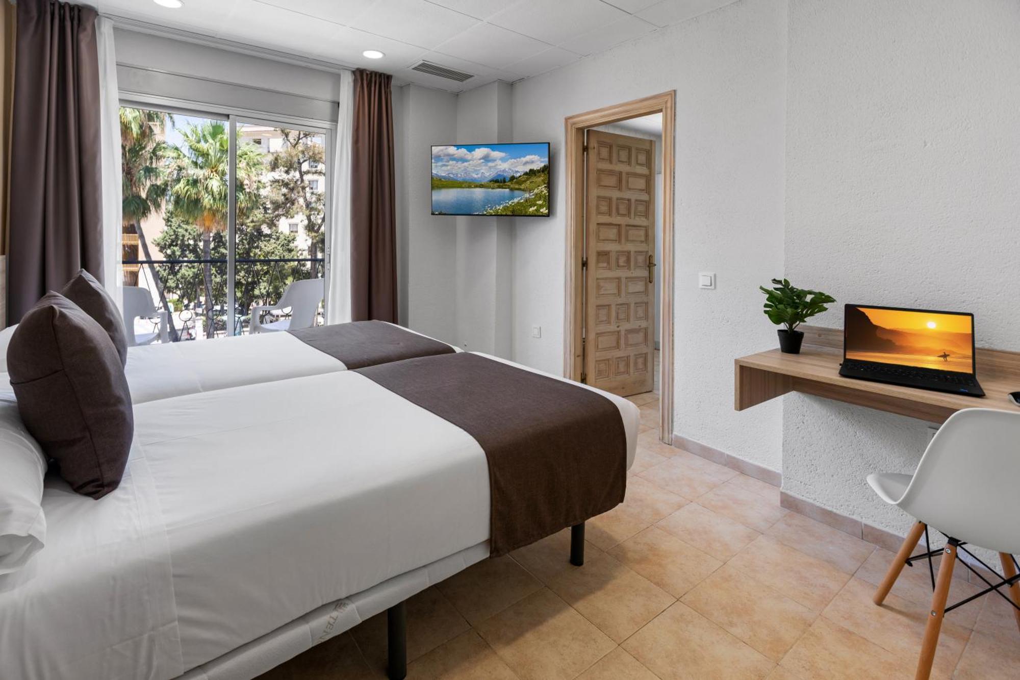 Vas Malaga Ciudad Hotel Ngoại thất bức ảnh